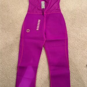 Angora Fuchsia Hot pants